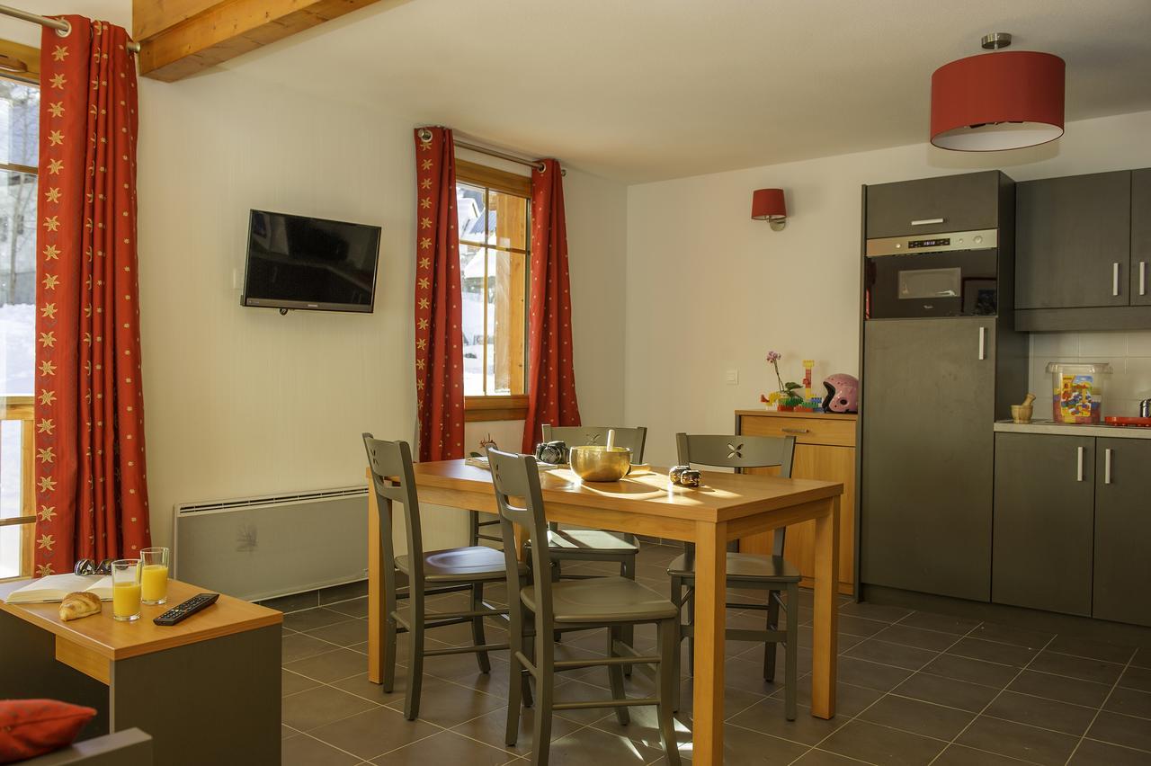 Goelia Les Chalets De Belledonne Saint-Colomban-des-Villards Екстер'єр фото